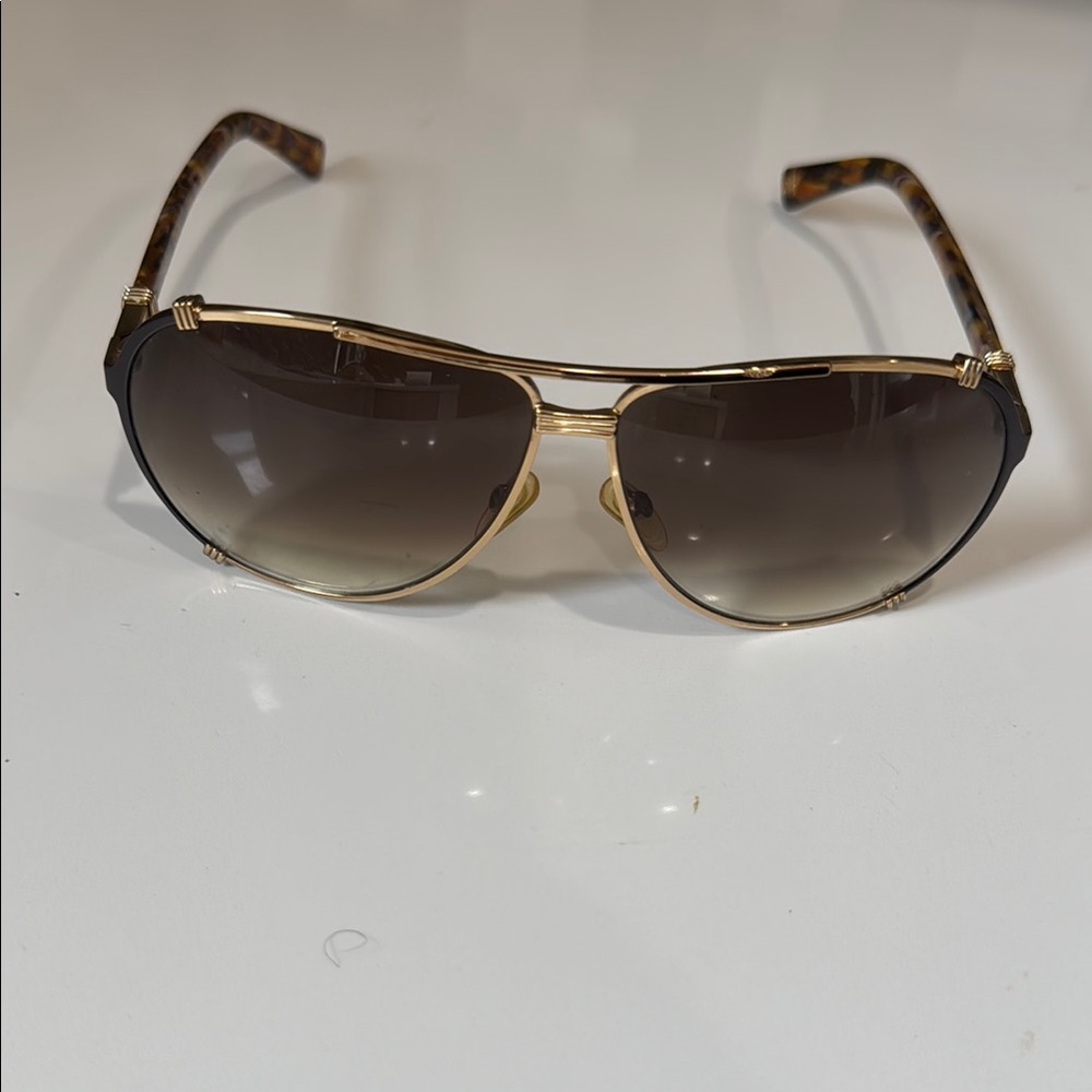 Stylish Gold Aviator Sunglasses